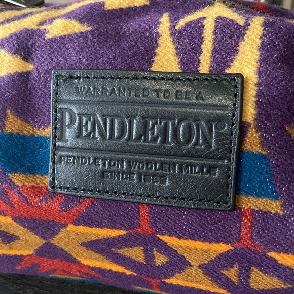 Pendleton Chevron Travel Echo Peaks Purple Crossbody Zipper Bag - Picture 6 of 12